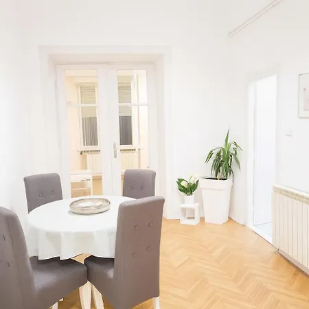 Apartman Elegant Stay-boutique Experience *