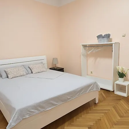 Elegant Stay-boutique Experience *